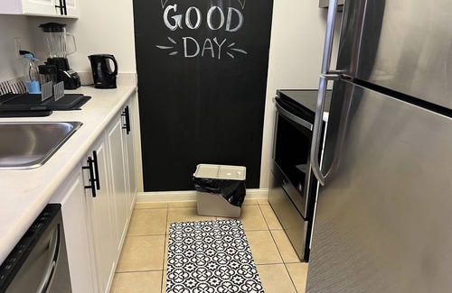 North York Condo | Toronto entire one bedroom apartment with free parking and steps to train/bus st