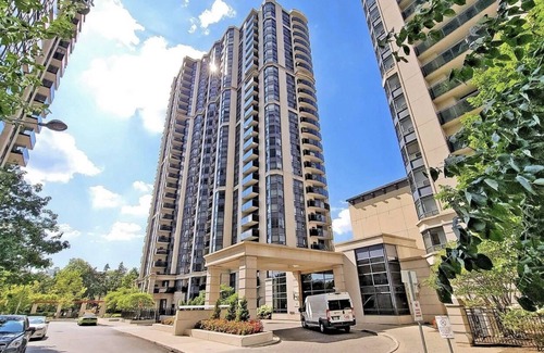 North York Condo | Toronto entire one bedroom apartment with free parking and steps to train/bus st