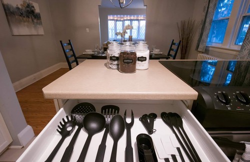 Lawrence Park South House | Toronto Midtown Cozy - Sleeps 6 with private parking
