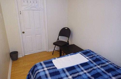 Clairlea - Birchmount House | Toronto private bedroom with shared facilities near the subway line