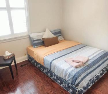 Swansea House | Toronto Stay Next To Beautiful High Park & ZOO