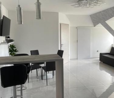 Hodmezovasarhely Apartment | Torony Apartman Hódmezővásárhely