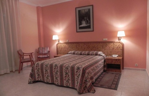 El Tiemblo Hotel | Toros de Guisando