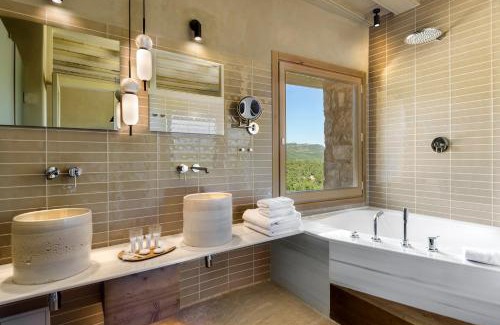 Monroyo Hotel | Torre del Marqués Hotel Spa & Winery - Small Luxury Hotels