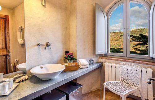 Loreto House | Torre Fortunata, Splendidly Restored Medieval Tower Near Todi in Umbria