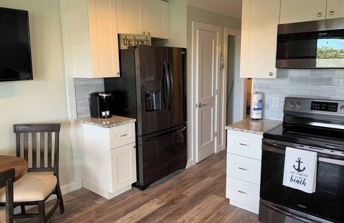 Hilton Head Island Condo | Totally Beachin' Coligny OceanViews w/Bikes/chairs