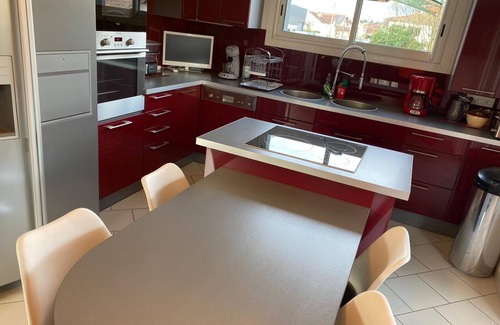 Bergerac Apartment | Totally independent apartment on the first floor of a detached house