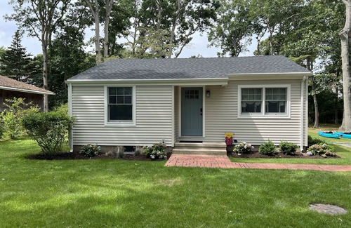 Cutchogue Cottage | Totally Renovated Cottage on the North Fork 7 min. walk to the Beach