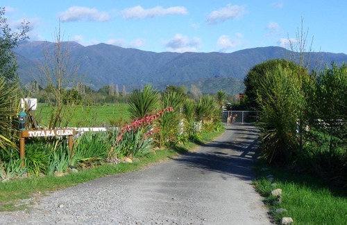 Takaka House | Totara Glen - Bucolic retreat in peaceful countryside