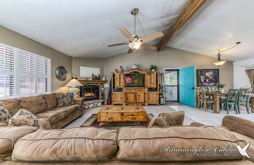 Ruidoso Cabin | Touch of Santa Fe: Have you ever wanted to be in two places at once? With hot tub.