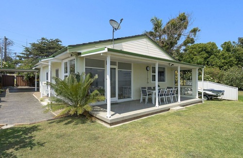 Toukley Apartment | Toukley Lakefront House,Toukley