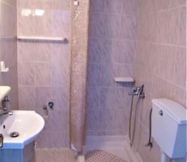 Moudros Apartment | Toula's Garden-View Apartment 3