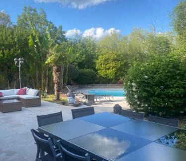Lagrace-Dieu Villa | Toulousaine de 200 m2 10 pers Piscine Jacuzzi proche de Toulouse