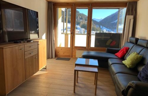Meierhof Apartment | Touring 401