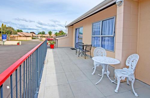 Whakatane Hotel | Tourist Court Motel