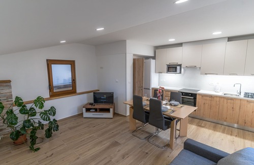 Ajdovscina Apartment | Tourist Farm Valic - Apartment and Winery