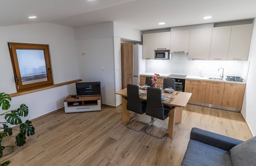 Ajdovscina Apartment | Tourist Farm Valic - Apartment and Winery