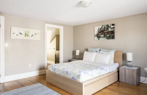 Niagara Bed & Breakfast | Tourist Home on Stanley