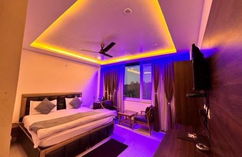 Lansdowne Hotel | Tourist pure veg Hotel And Restaurant