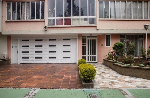 Campin House | TOURISTIC HOUSE 207/3-SU HOGAR LEJOS DE CASA