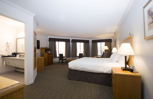 Quesnel Hotel | Tower Inn and Suites