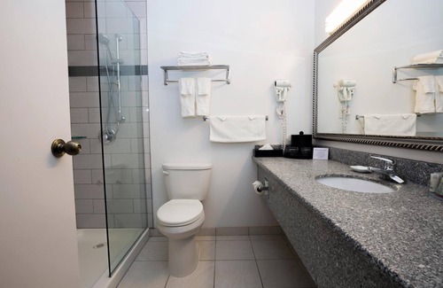 Quesnel Hotel | Tower Inn and Suites