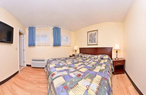 Guilford Hotel | Tower Inn And Suites Of Guilford - Madison