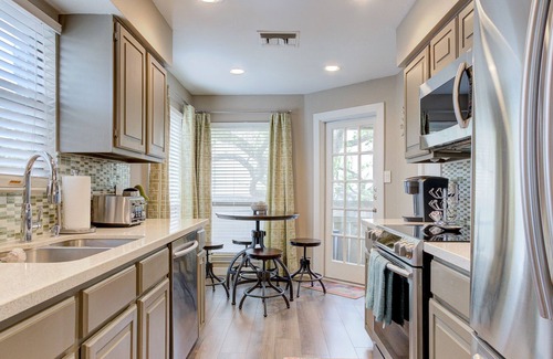 Medical Center District House | Tower Point - A Birdy Vacation Rental