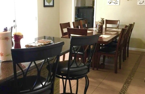 Monroe House | Town and Country Living, 3 bedroom 2 full bath home with all the amenities.