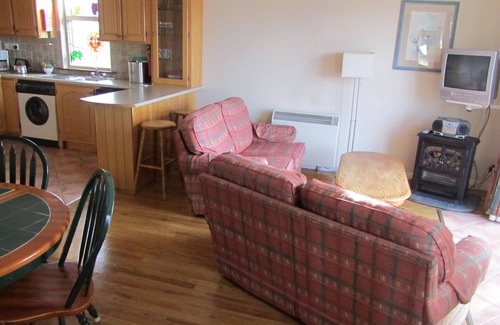 Galway Apartment | Town House, situated in the village Salthill close to the seafront.