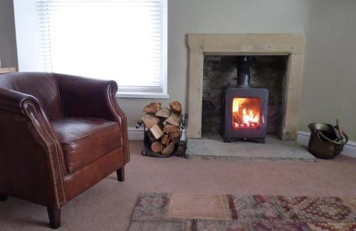 Alston Apartment | Town View Alston
