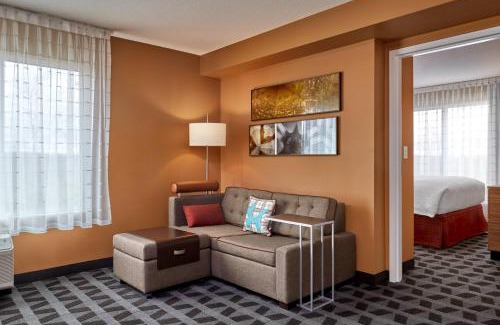 Fort McMurray Hotel | TownePlace Suites by Marriott Fort McMurray