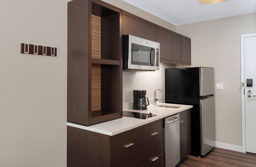 Titusville Hotel | TownePlace Suites by Marriott Titusville Kennedy Space Center