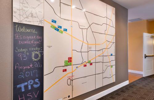 Huntsville Hotel | TownePlace Suites by Marriott Huntsville West/Redstone Gateway