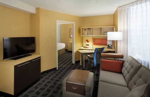 Markham Hotel | TownePlace Suites by Marriott Toronto Northeast/Markham