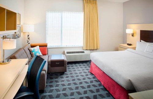 Palm Valley Hotel | TownePlace Suites by Marriott Phoenix Goodyear