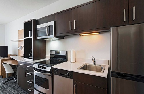 Ames Hotel | TownePlace Suites by Marriott Ames