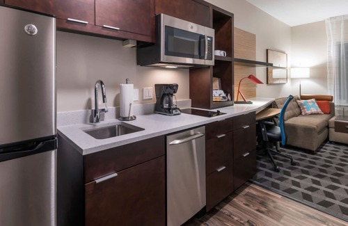 Hays Hotel | TownePlace Suites by Marriott Hays