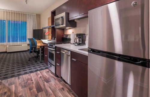 Hays Hotel | TownePlace Suites by Marriott Hays