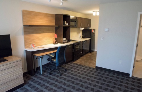 Battle Creek Hotel | TownePlace Suites by Marriott Battle Creek