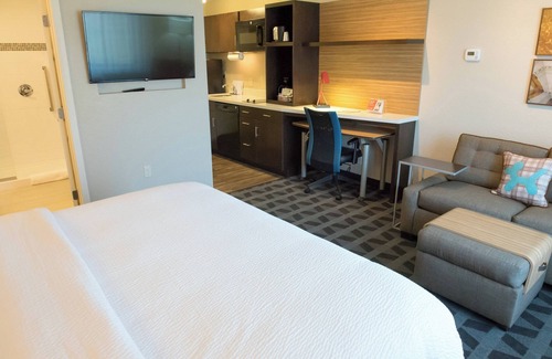 Battle Creek Hotel | TownePlace Suites by Marriott Battle Creek