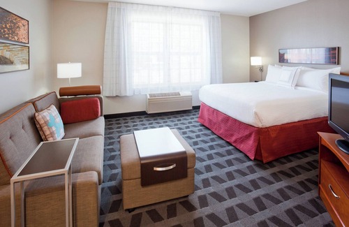 St. Louis Park Hotel | TownePlace Suites by Marriott -Minneapolis West/StLouis Park