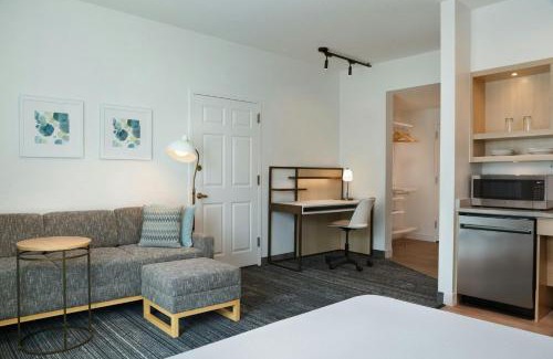 Survey Creek Hotel | TownePlace Suites Fort Lauderdale West