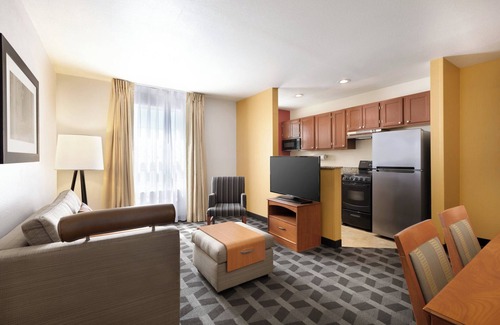 Gaithersburg Hotel | TownePlace Suites Gaithersburg by Marriott