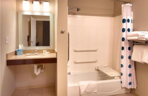 West Omaha Hotel | TownePlace Suites Omaha West