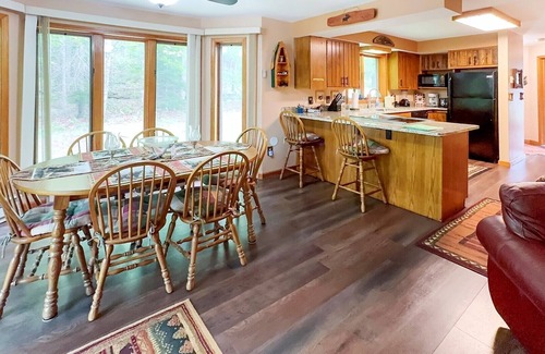 Inlet House | Townhome B1 - 4th Lake