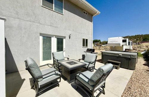Glendale House | Townhome in Glendale UT near Zion with hot tub