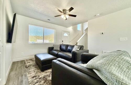 Glendale House | Townhome in Glendale UT near Zion with hot tub