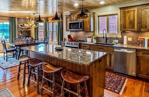 Inlet House | Townhome O1 - Luxury Waterfront Home on 4th Lake
