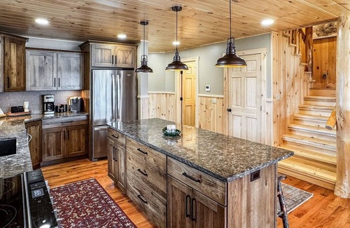 Inlet House | Townhome O1 - Luxury Waterfront Home on 4th Lake